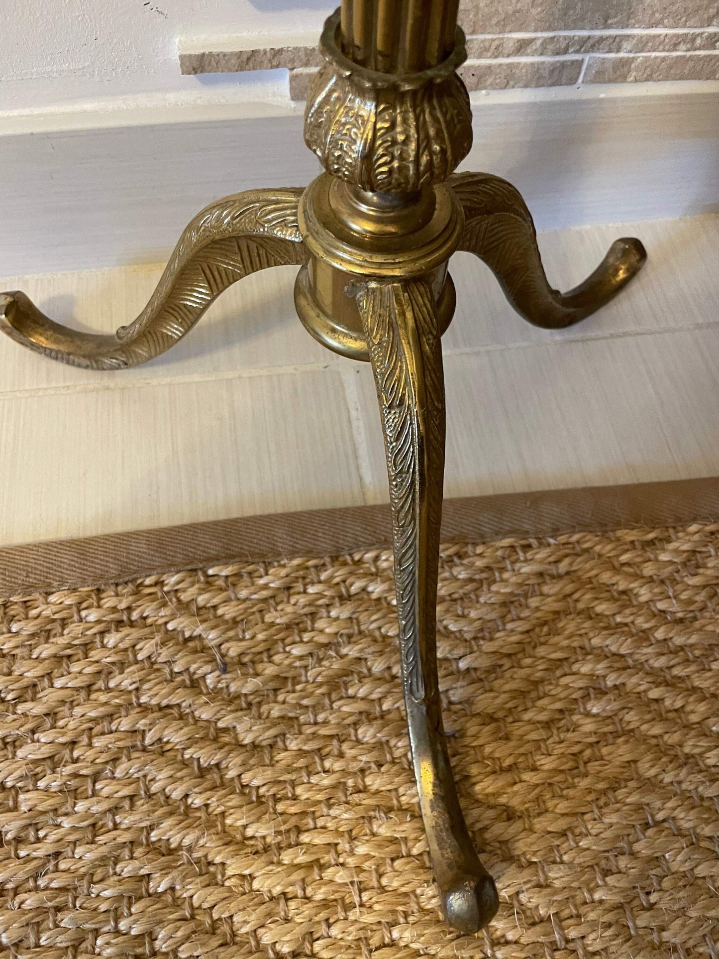 Servomuto vintage in legno lavorato anni 60 design italiano, appendi abiti elegante e funzionale