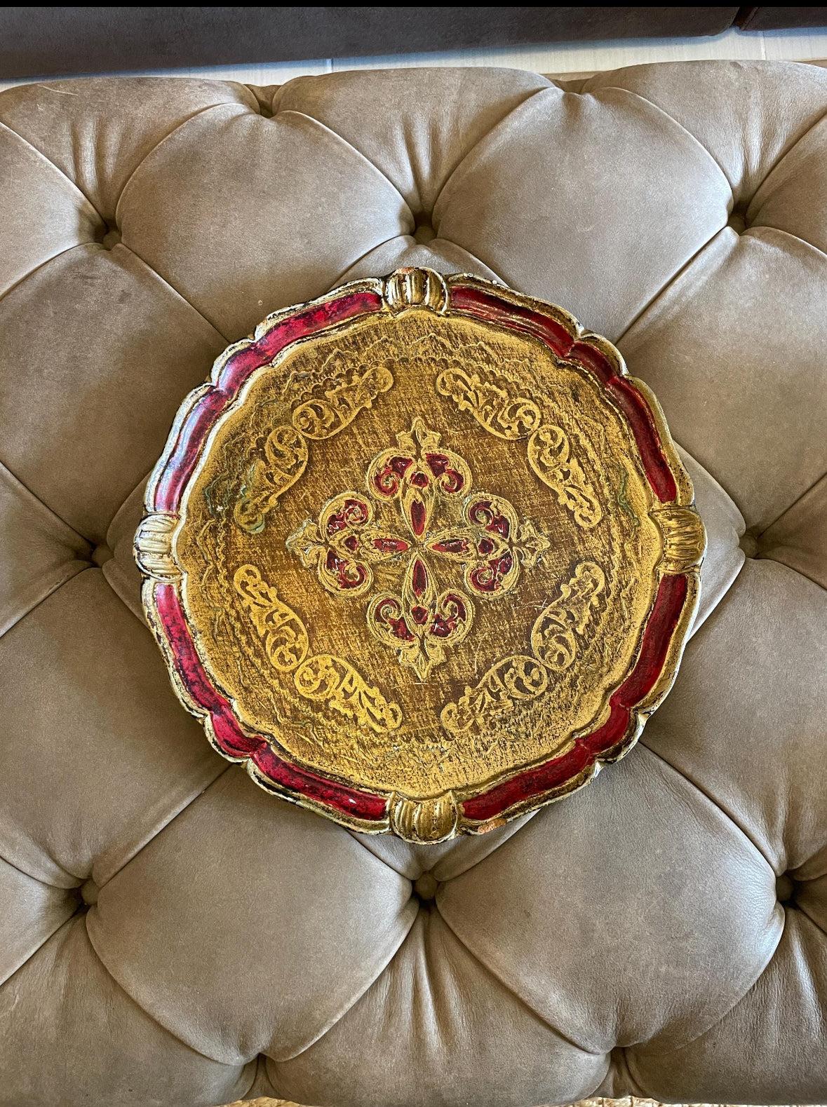 vassoio antico in legno intagliato e decorato a mano in stile fiorentino vintage per tavolini da notte