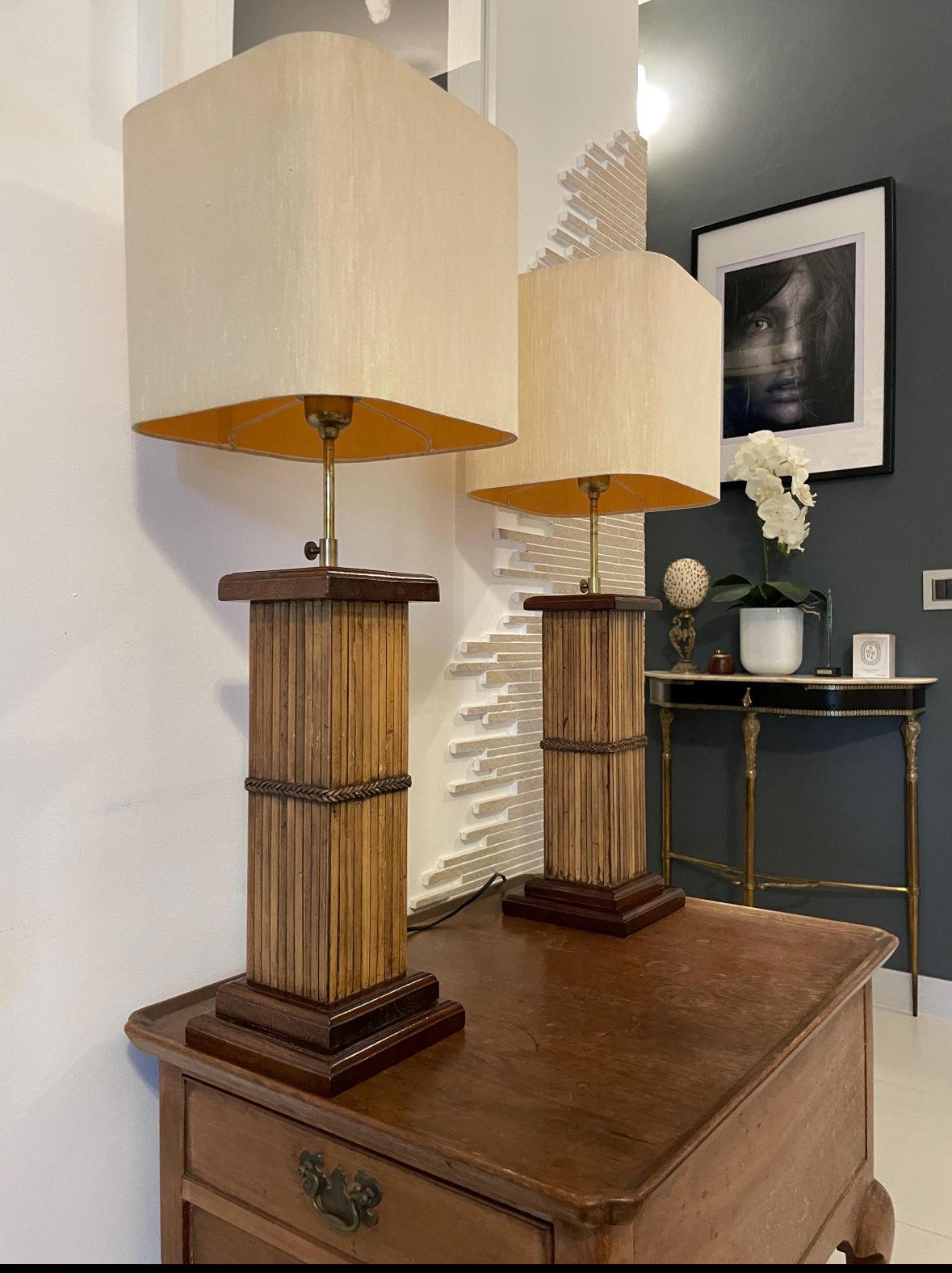 coppia lampade da tavolo vintage italiane in legno con base regolabile design anni '70 eleganza artigianale