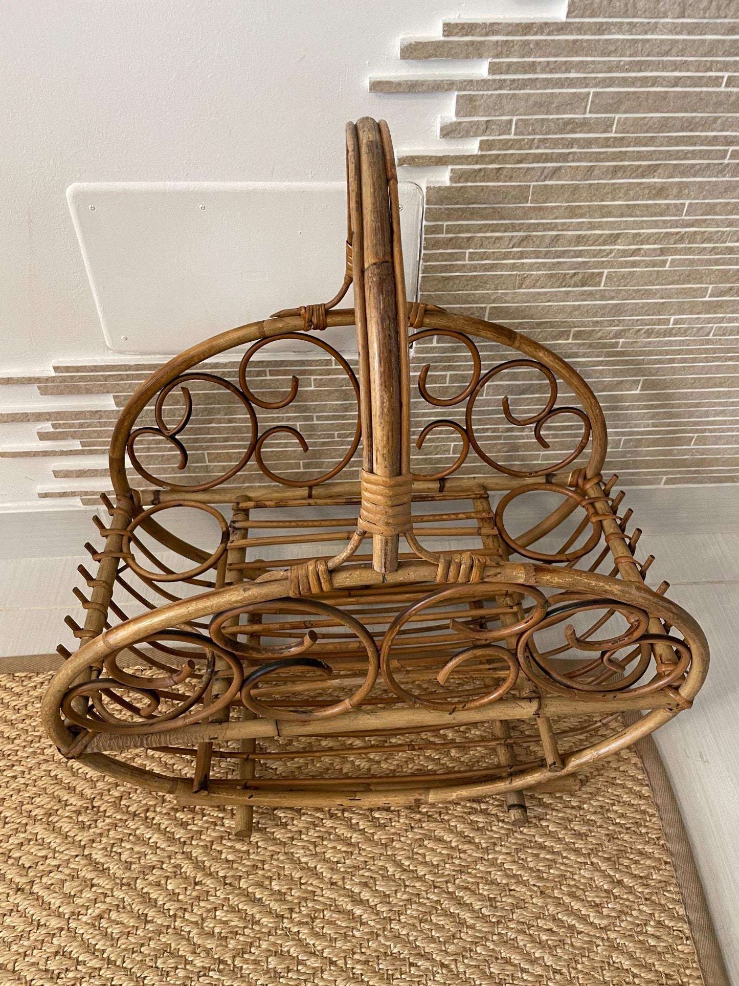 bar cart vintage trolley Hollywood regency drinks gold 50s Italian handmade wheels decomposable glass panels mid century hotel guest gift
