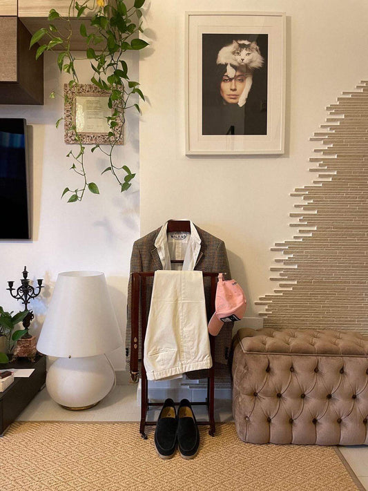 Elegante stand valet vintage in legno Made in Italy per abiti e accessori uomo