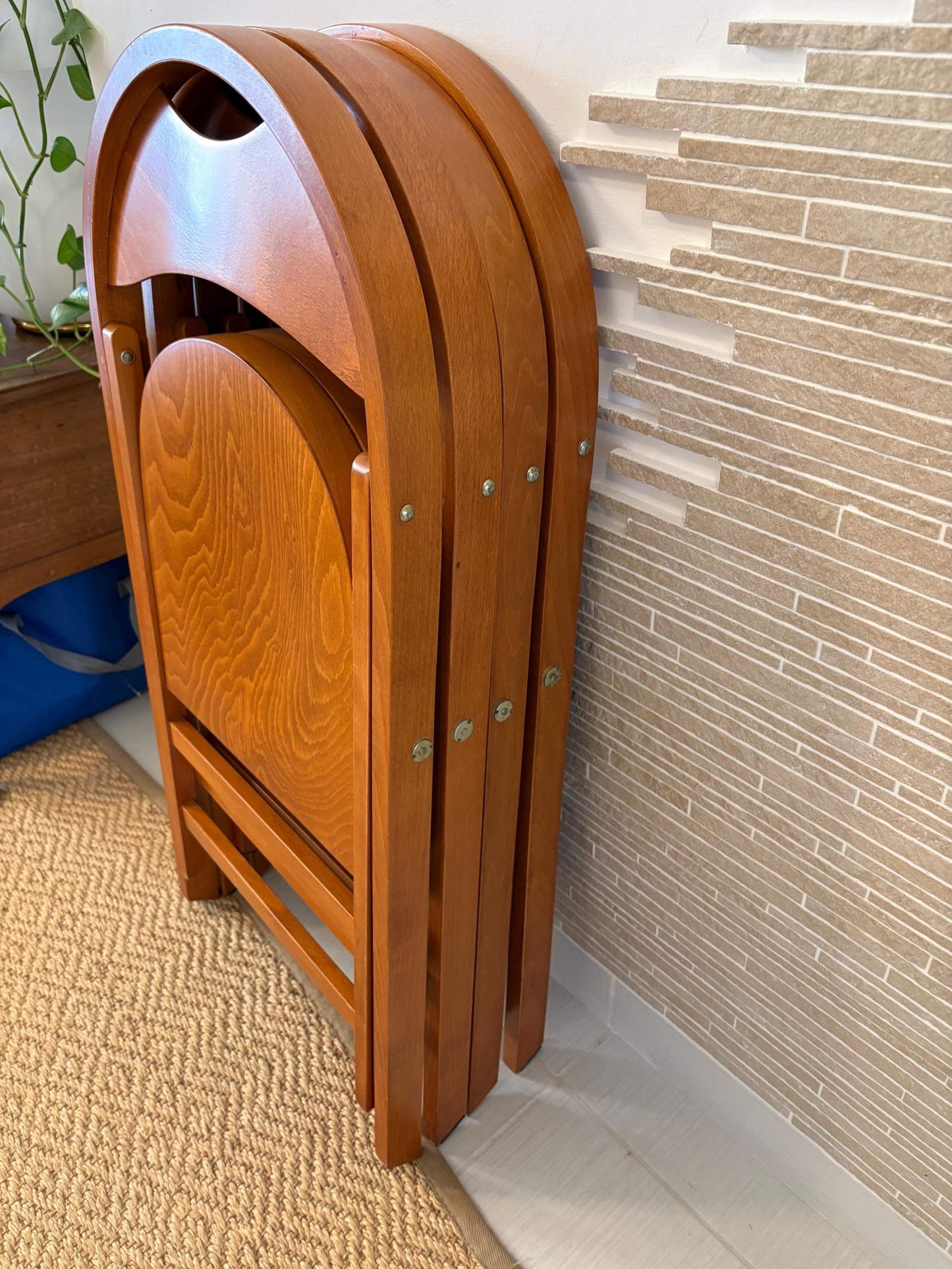 Tric Castiglioni sedie pieghevoli vintage in legno design italiano mid century elegante set di quattro