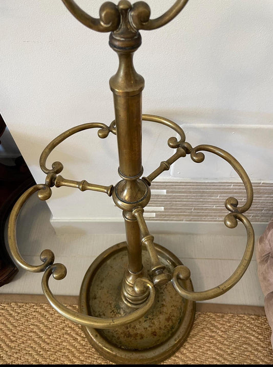 Portaombrelli vintage in ottone massiccio italiano con design elegante e decorativo, supporto per bastoni da pioggia stile antico.