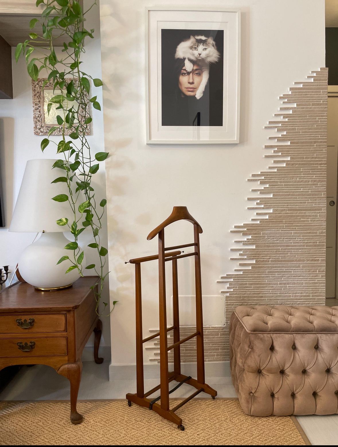 Valet stand vintage in legno Fratelli Reguitti elegante appendiabiti italiano per uomo