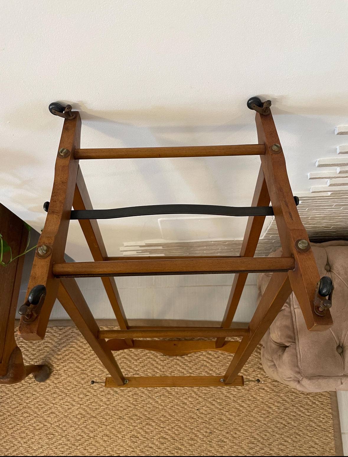 Fratelli Reguitti servomuto vintage in legno design italiano per abiti da uomo