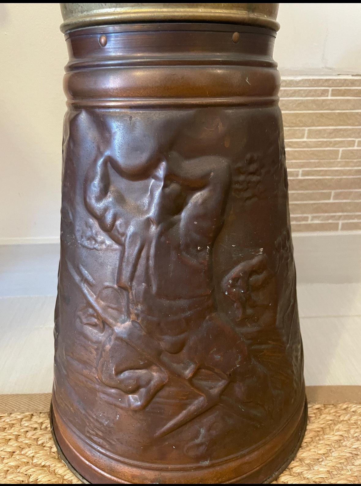 portaombrelli vintage italiano in ottone pieno con design artigianale decorativo e patina antica