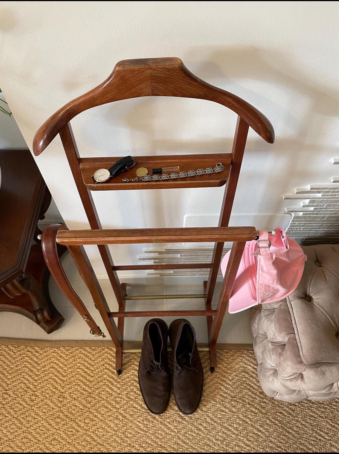 Appendiabiti vintage in legno design italiano per abiti e accessori, servomuto elegante e funzionale