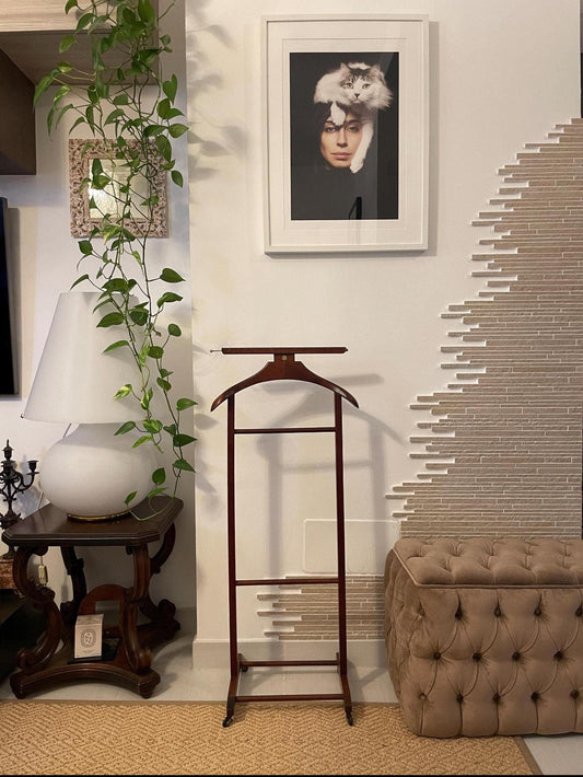 Fratelli Reguitti appendiabiti vintage in legno design italiano elegante valet stand servomuto uomo