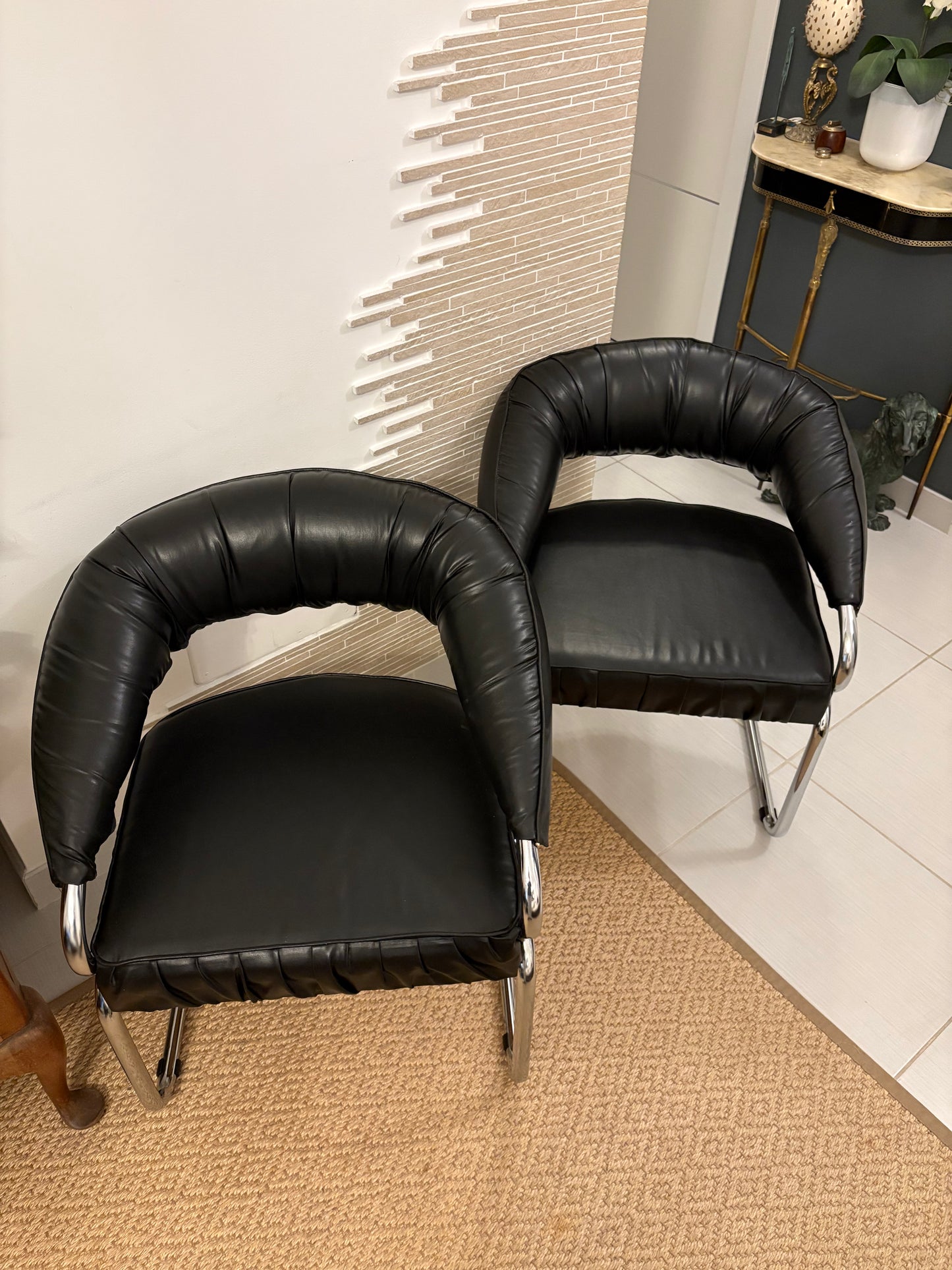 Giotto Stoppino space age leather chairs