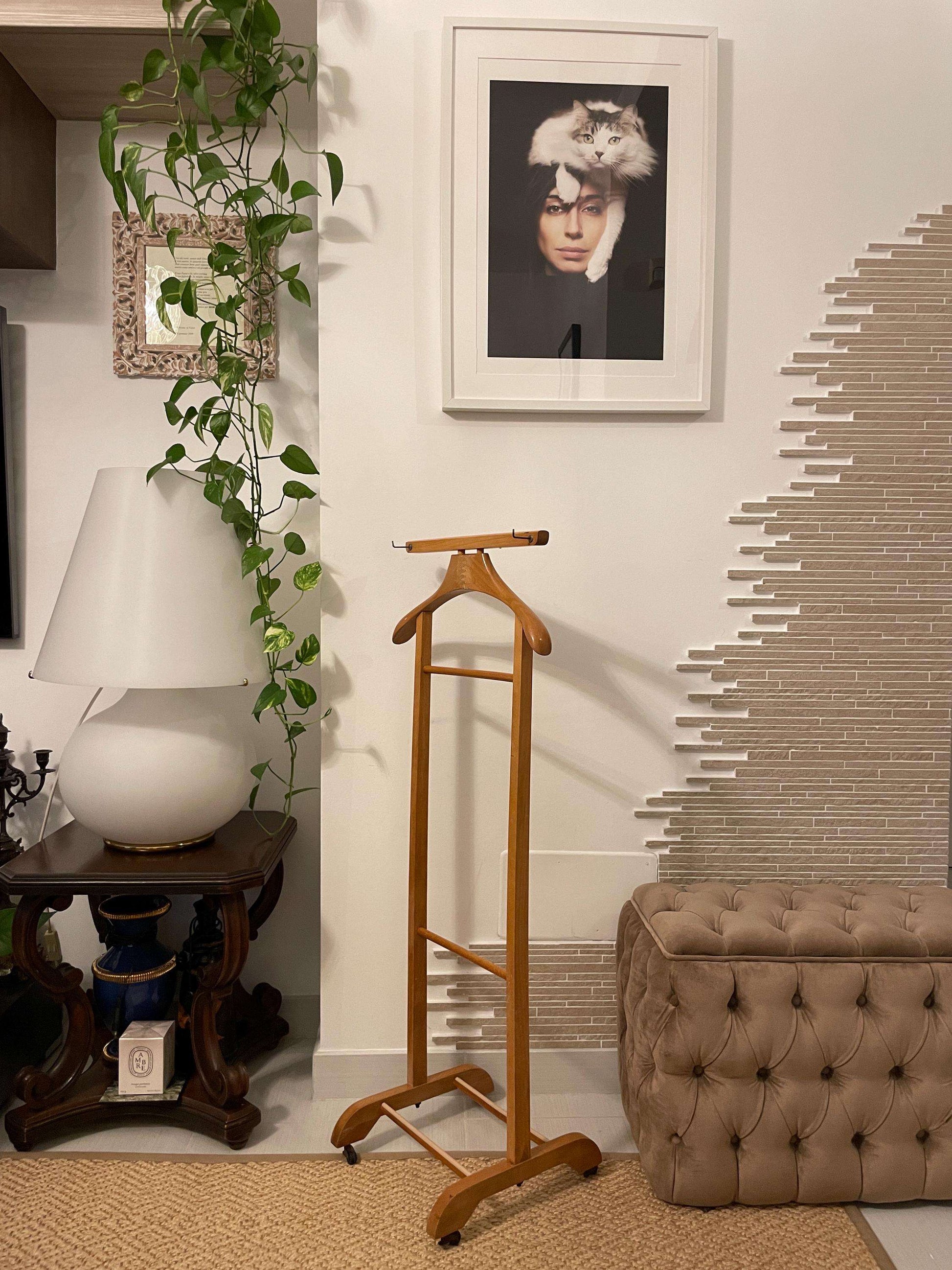appendiabiti vintage in legno made in Italy stile mid century per abiti e accessori