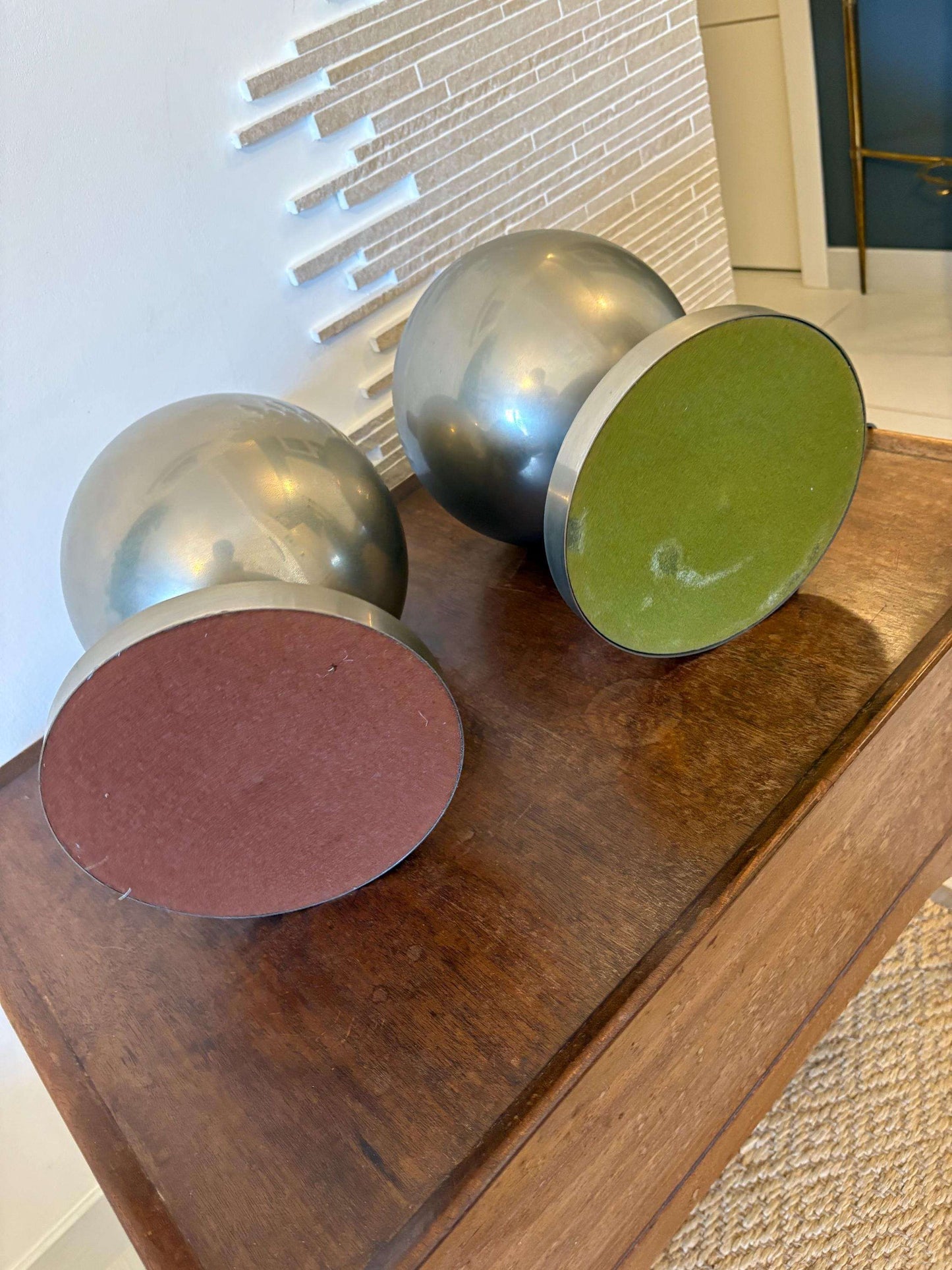 Lampade vintage Space Age in ottone lucido senza paralume, design Bauhaus anni '70, stile Hollywood Regency per interni eleganti