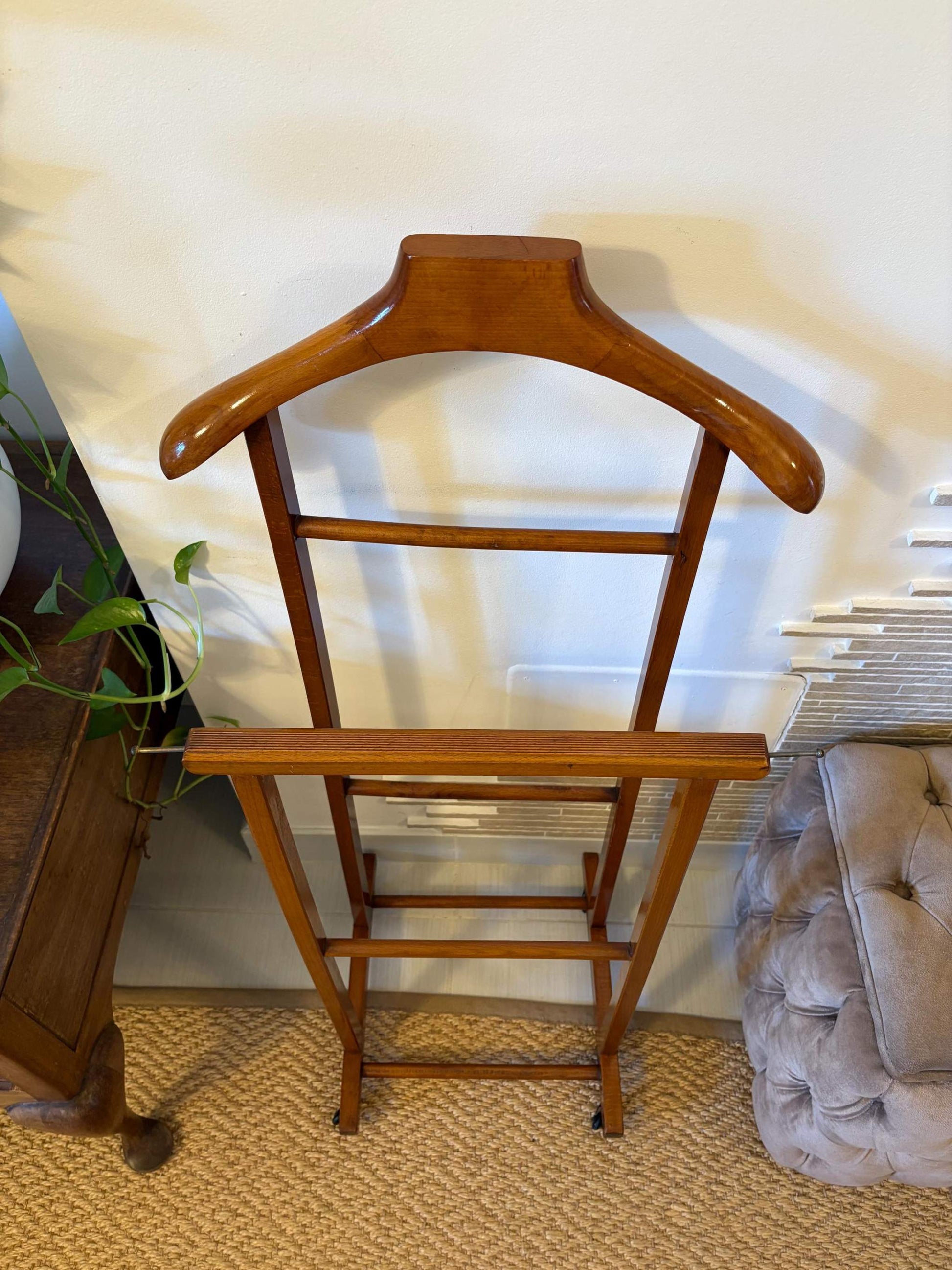 appendiabiti rustico in legno vintage stile mid century italiano