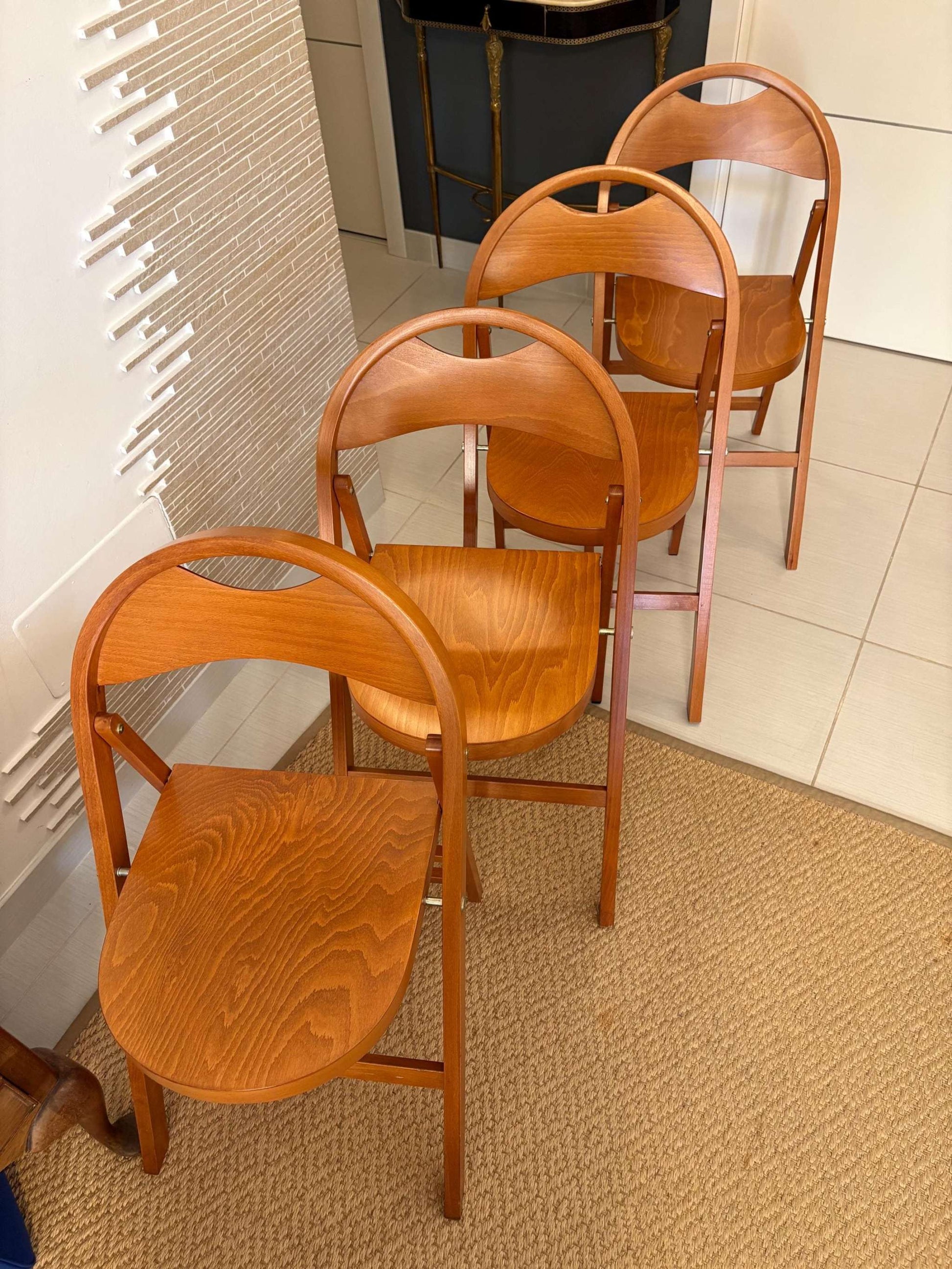 set di quattro sedie pieghevoli Tric Castiglioni vintage in legno design italiano mid century elegante e autentico