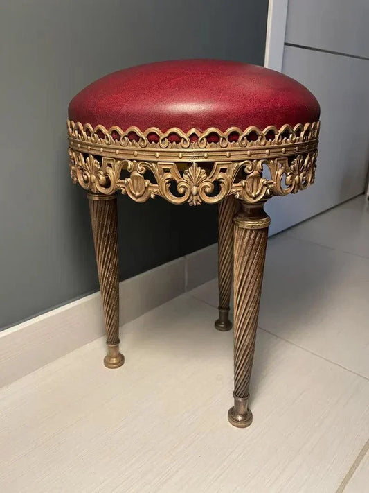 sgabello da pianoforte vintage in ottone con seduta in pelle rossa design mid-century art deco italiano