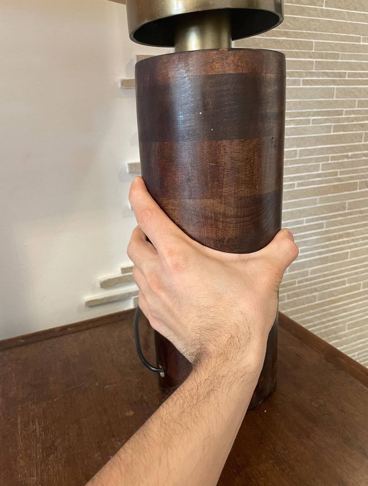 lampada da tavolo vintage design deco base cilindrica in legno scuro con finitura ottone anticato senza paralume